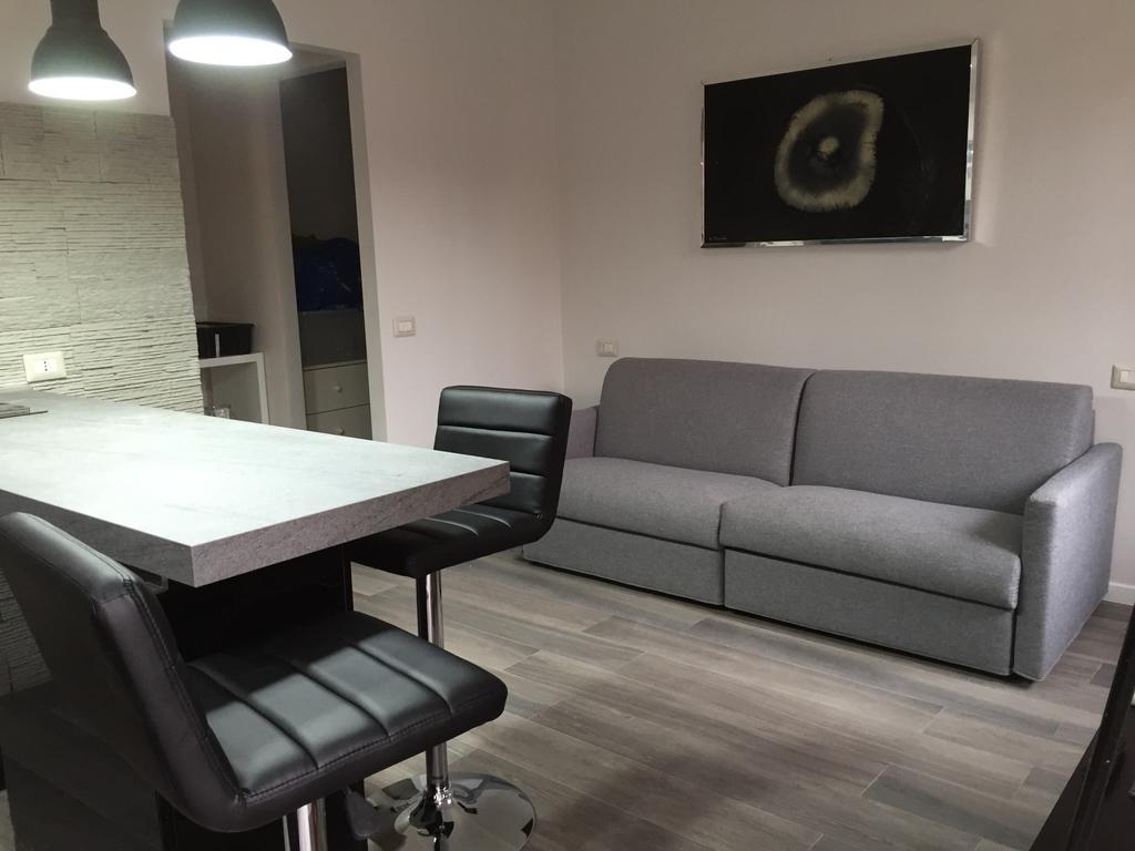 Kibilu - Via Confalonieri - Stazione Garibaldi - Zona Isola Mailand Zimmer foto